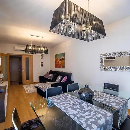Lovely Near Airport And Nations Park, With Garage