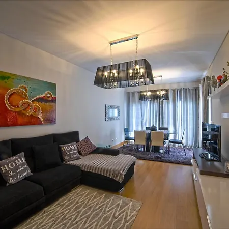 Lovely Near Airport And Nations Park, With Garage *