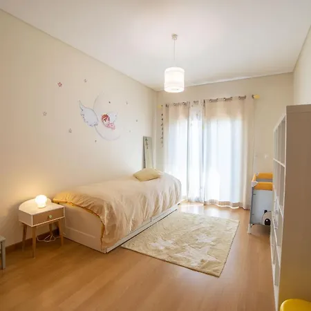 Lovely Near Airport And Nations Park, With Garage Loures