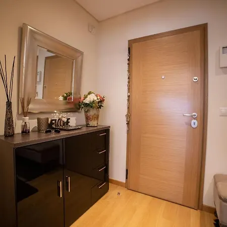 Lovely Near Airport And Nations Park, With Garage * Loures
